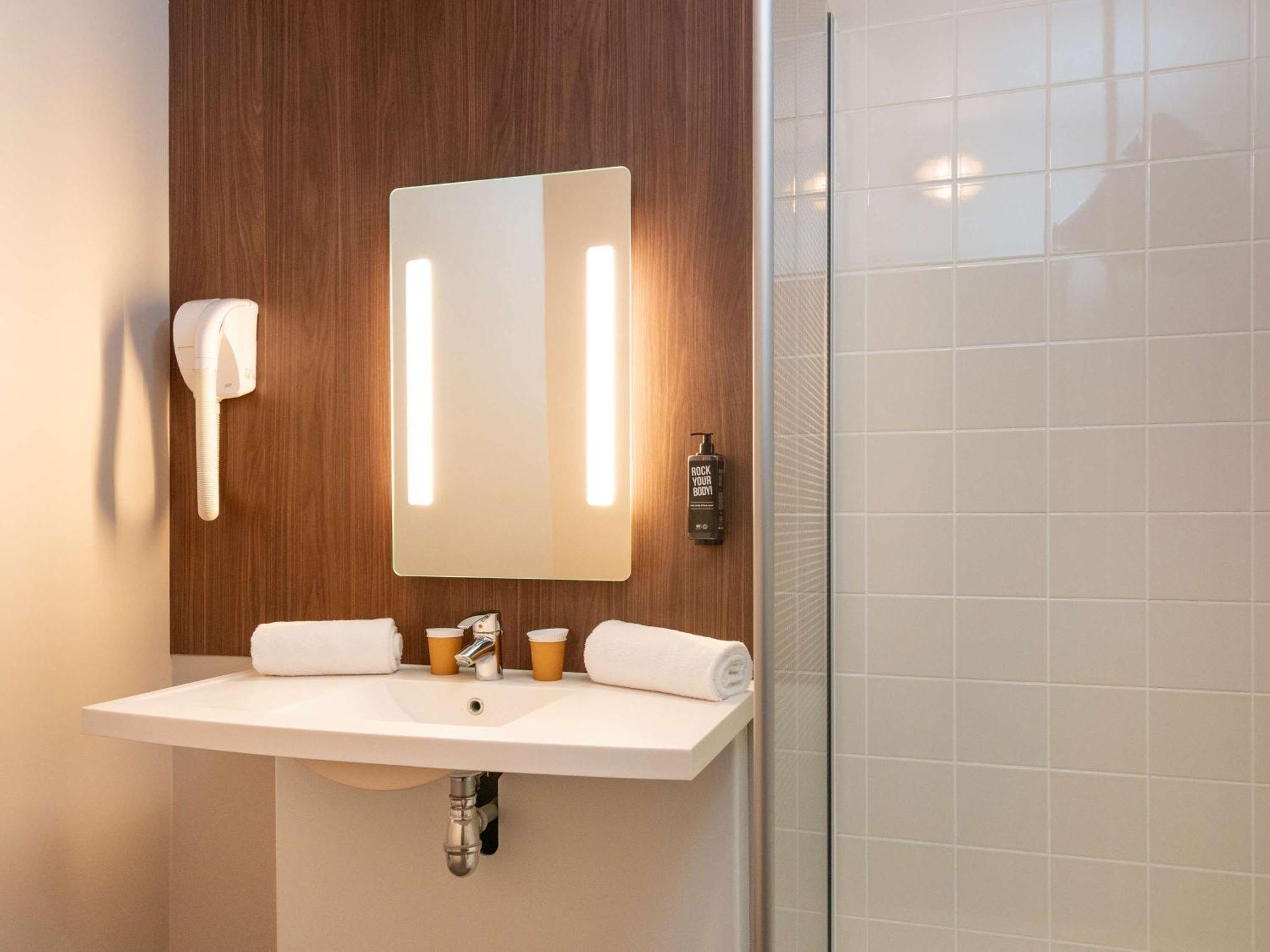 Готель Ibis Styles Rouen Parc Expos Zenith Сент-Етьєнн-дю-Рувре Екстер'єр фото